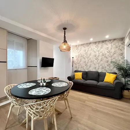 Apartament Huerto & Private Patio In The Old Town By Ele Malaga